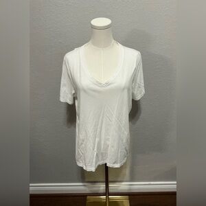 Eddie Bauer White V-Neck Short Sleeve Tee